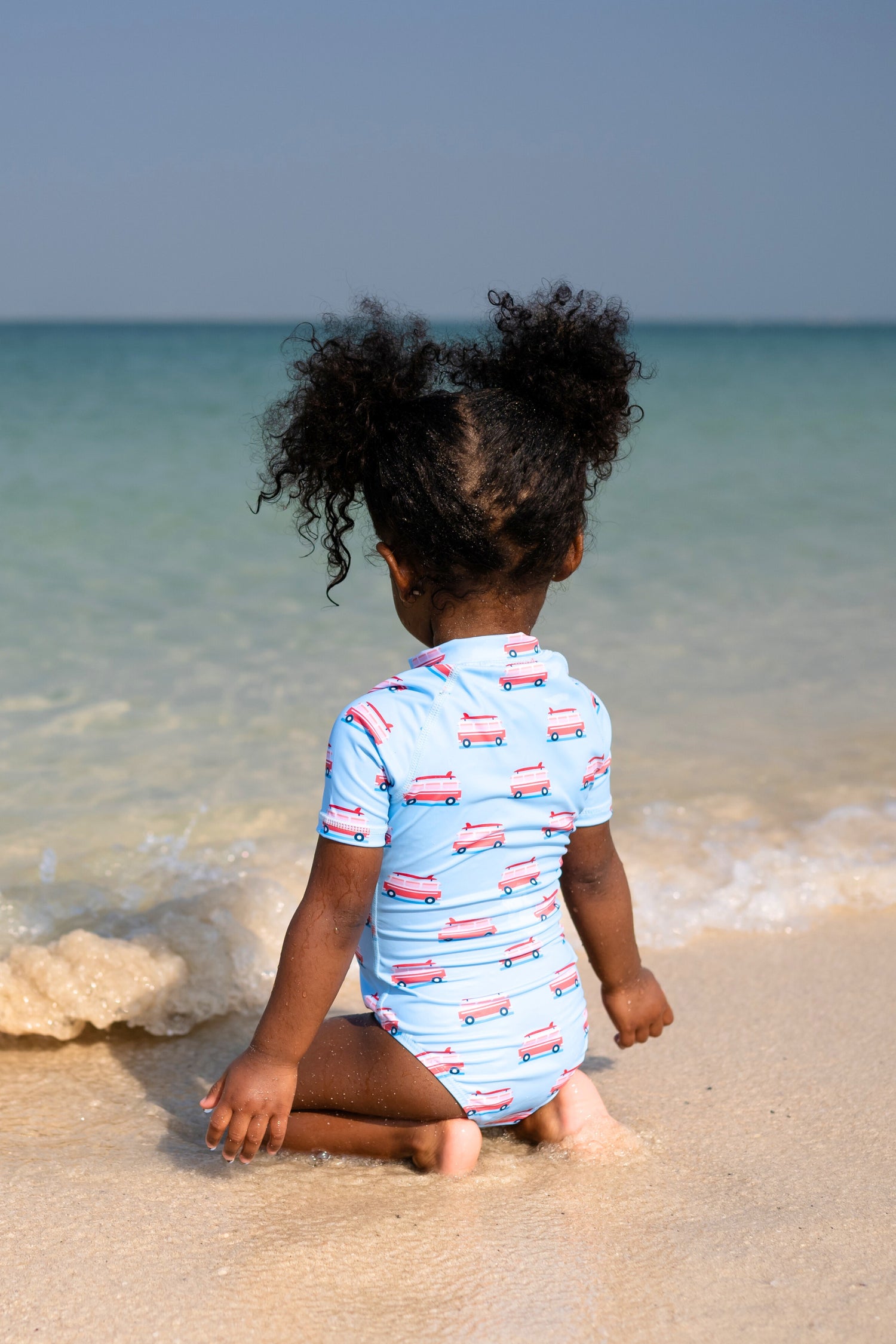 BAÑADOR NIÑA MANGA CORTA - Beach Vans