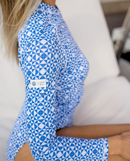 Maillot de bain manches longues femme - Motif carreaux méditerranéens